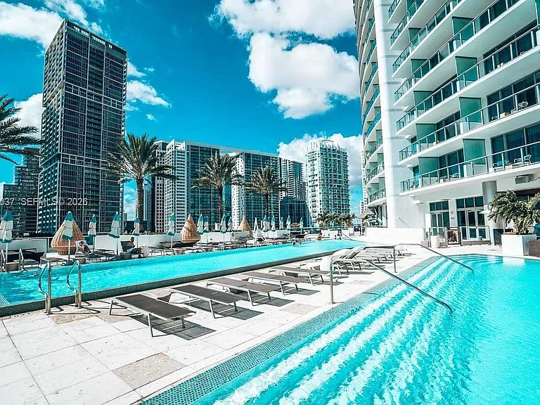 200 Biscayne Boulevard Way — Photo 3