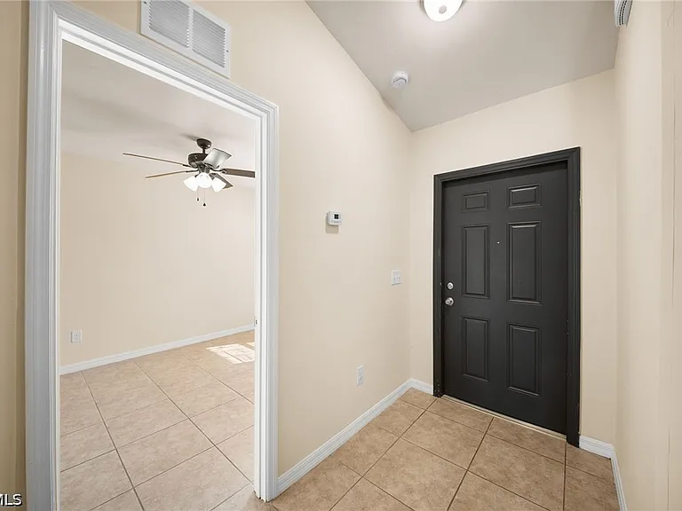 2820 SW 7th Pl — Photo 4