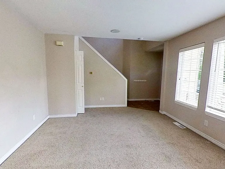 4210 Archer Dr — Photo 9