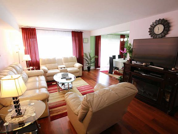 4th image of 8230 Elmwood St #202