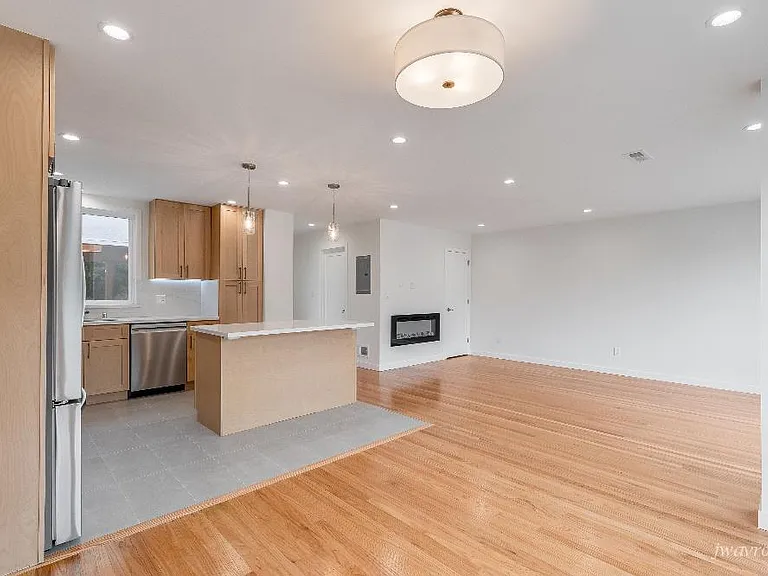 2714 Noriega St — Photo 11