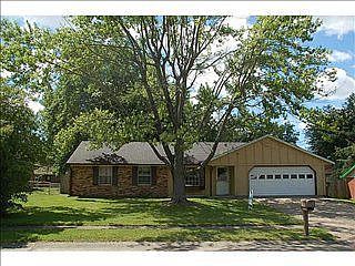3rd image of 3631 Mistletoe Dr