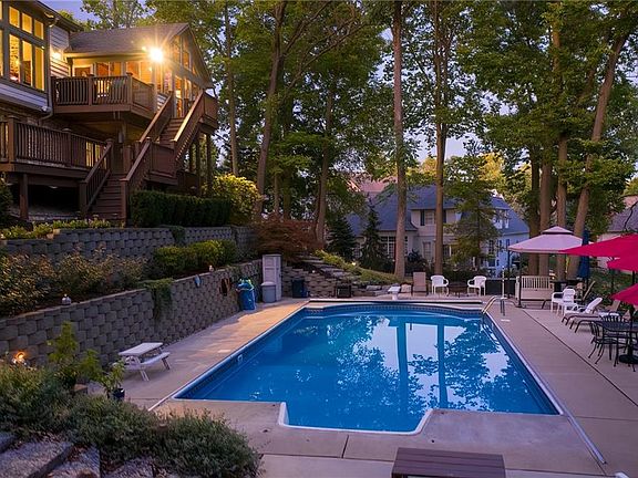 3rd image of 11936 Sand Dollar Cir