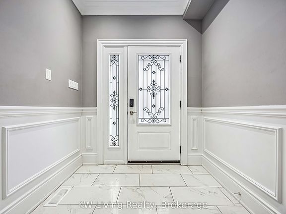 2nd image of 282B Aylesworth Ave