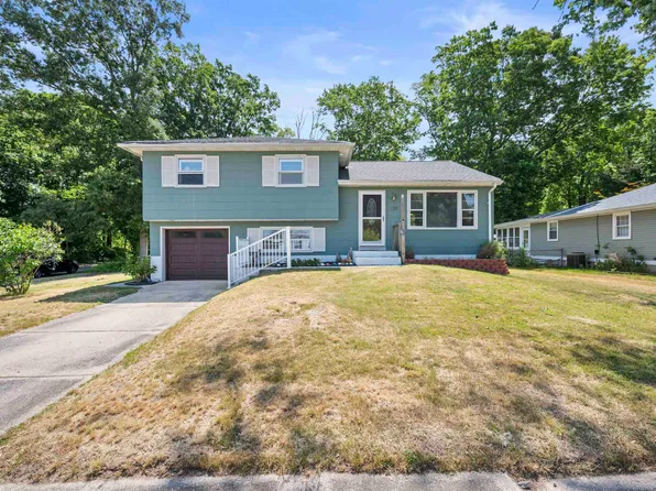 22 Sunnyside Dr, Cape May, NJ 08204