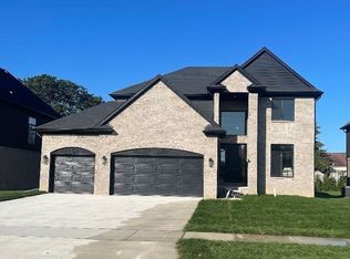 37507 Josephine Dr, Sterling Heights, MI