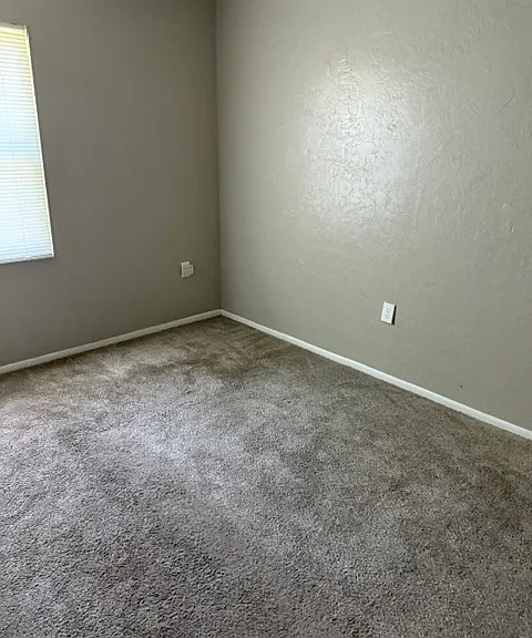401 Saturn St — Photo 8