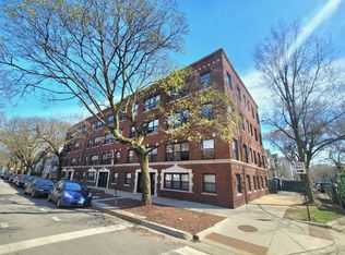 1251 W Henderson St #4, Chicago, IL 60657
