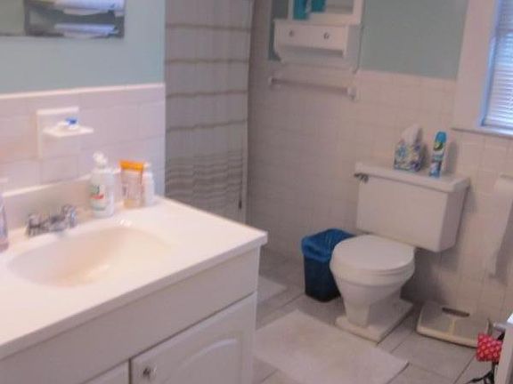 5th image of 225 Whitwell St #1