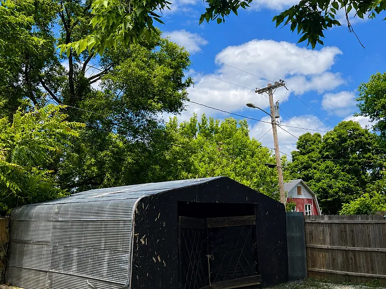 903 W Walnut St #B — Photo 12
