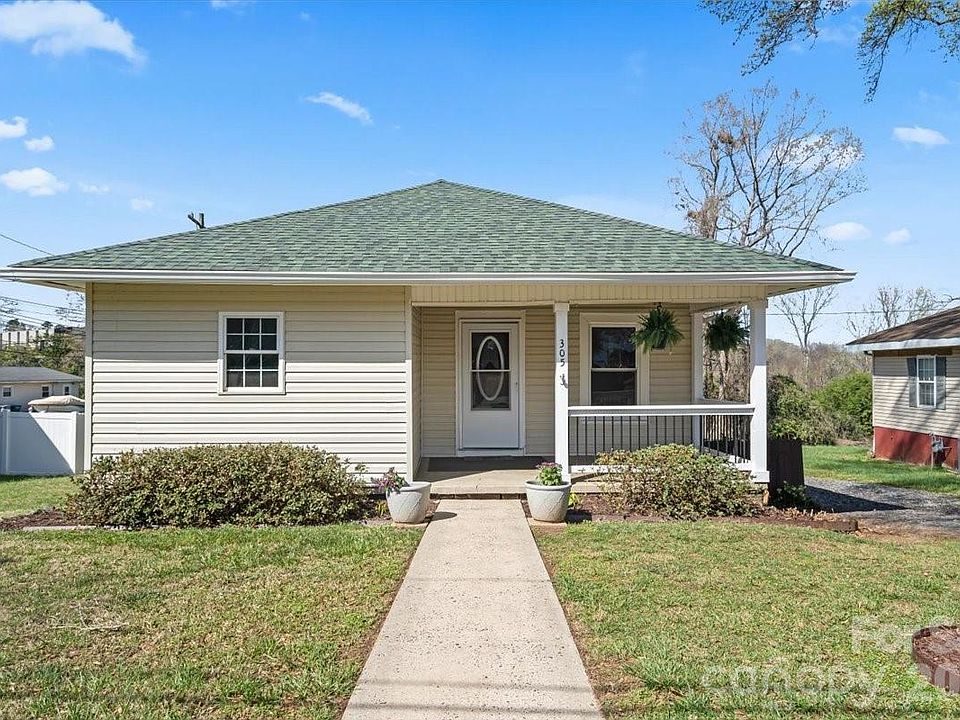 1st image of 305 Linestowe Dr
