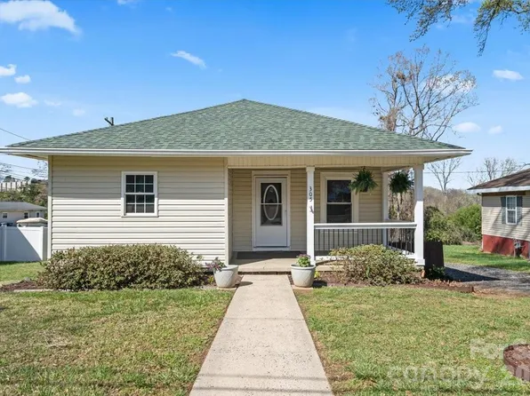 305 Linestowe Dr, Belmont, NC 28012