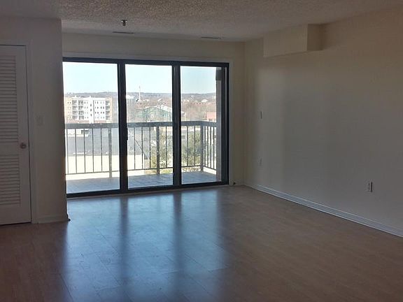 2nd image of 3920 Mystic Valley Pkwy APT 612