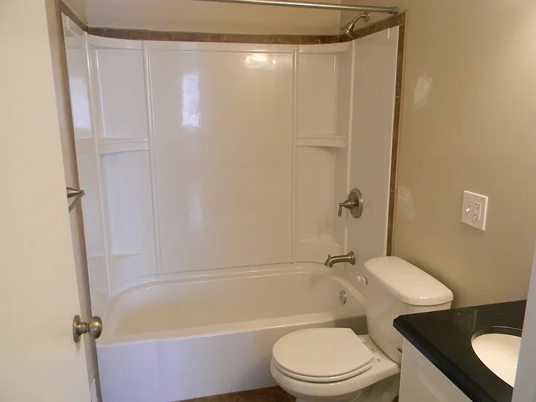 Madison Avenue Units — Photo 5