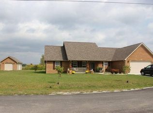 186 Sand Ridge Dr, Hazard, KY 41701