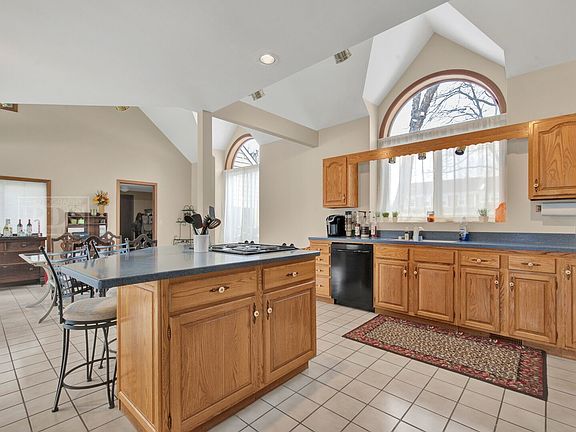 4th image of 1641 Brentwood Dr