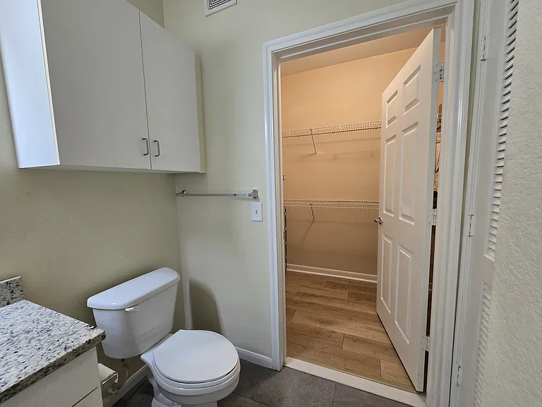 796 N Orange Ave #402 — Photo 17