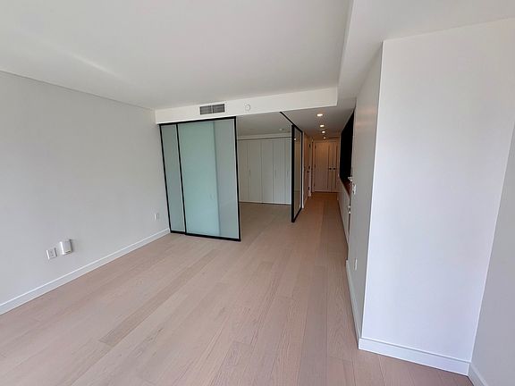 5th image of 300 Virginia St #1007