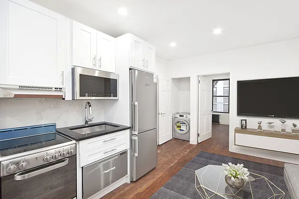 Rented by R New York | media 23