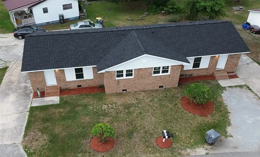 3 bed, 1954 sqft, $1,200 — Photo 3