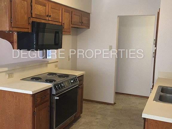3rd image of 409 Asbury Dr