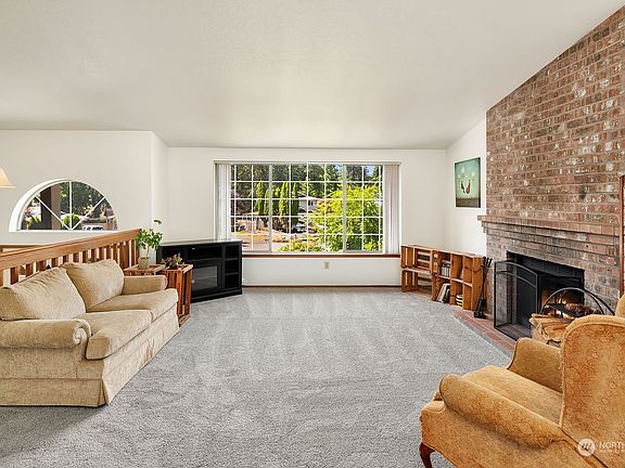 3rd image of 14609 72nd Avenue Ct E