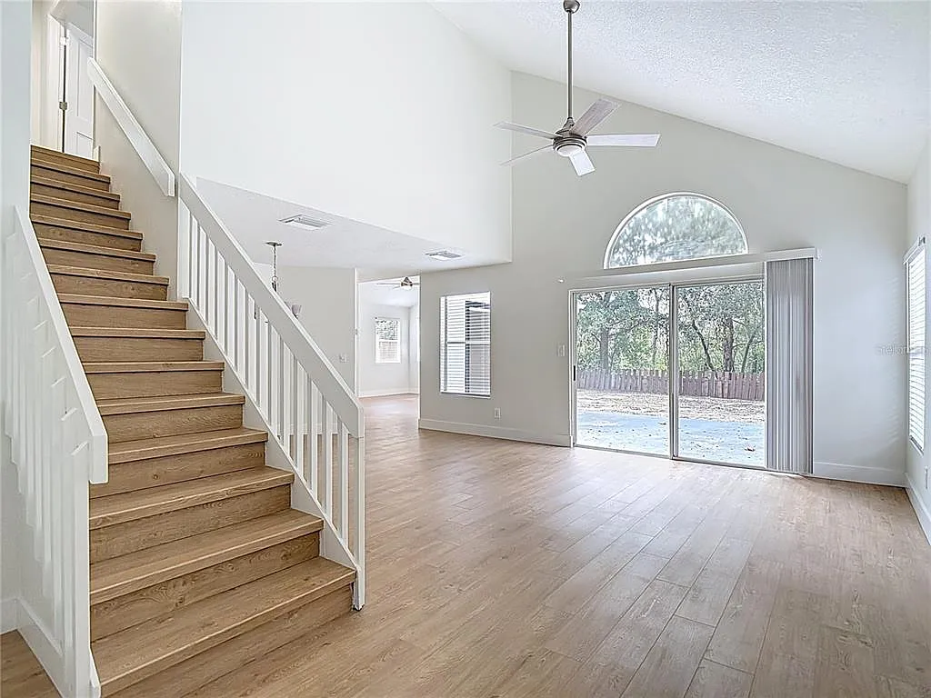 3 bed, 2.5 bath, 1772 sqft, $3,000 — Photo 2