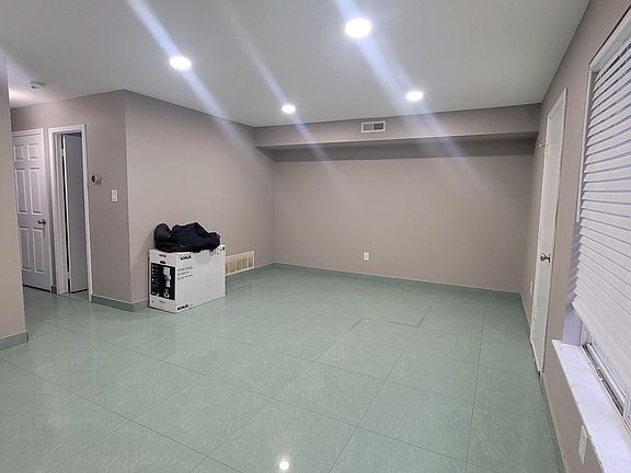 5th image of 4441 Ernie Davis Cir