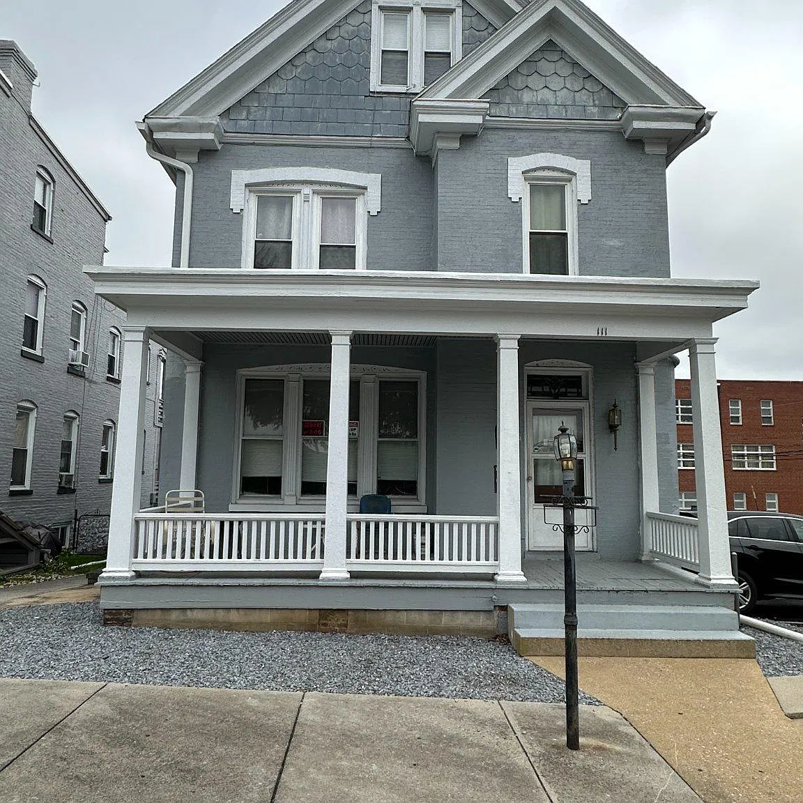 1 bed, 1.0 bath, 800 sqft, $900 — Photo 2