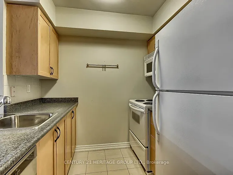 4978 Yonge St #1211 — Photo 25