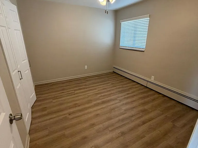 28645 John R Rd #R — Photo 17
