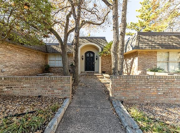 2nd image of 4111 Fairway Dr