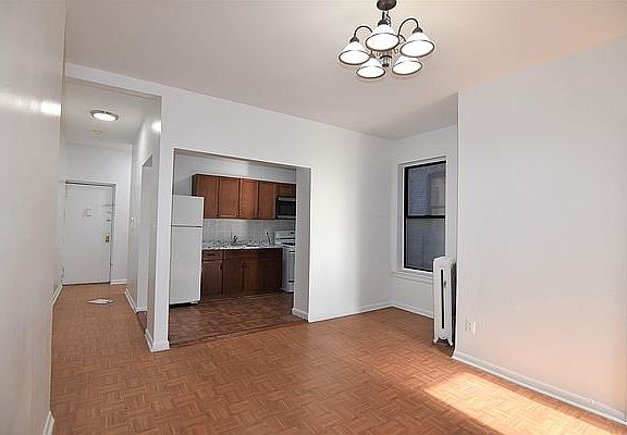 3rd image of 527 W 160th St APT 3B