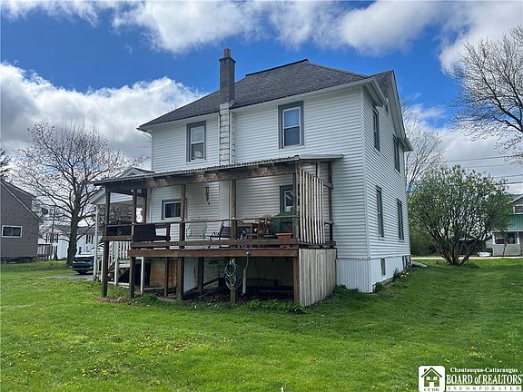 4th image of 5464 E Lake Rd