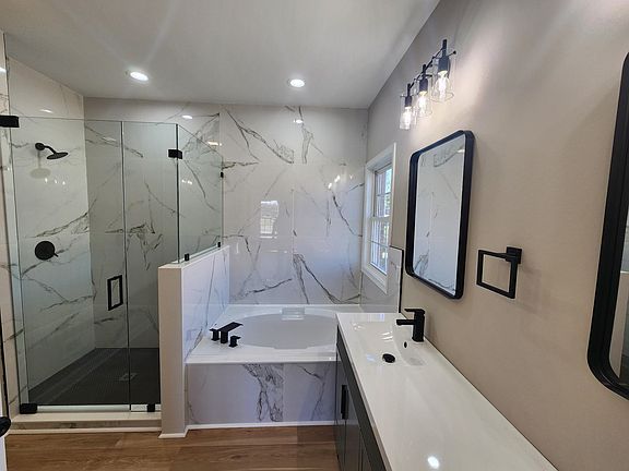 4th image of 320 Petros Dr