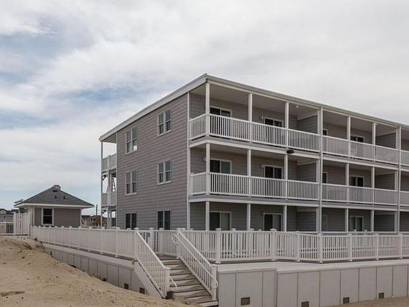 4th image of 1 2nd Ave Unit 39