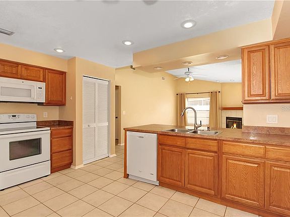 3rd image of 12012 Misty Brook Ct