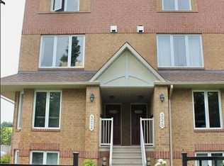 334 Cresthaven Dr, Ottawa, ON K2G 6W3