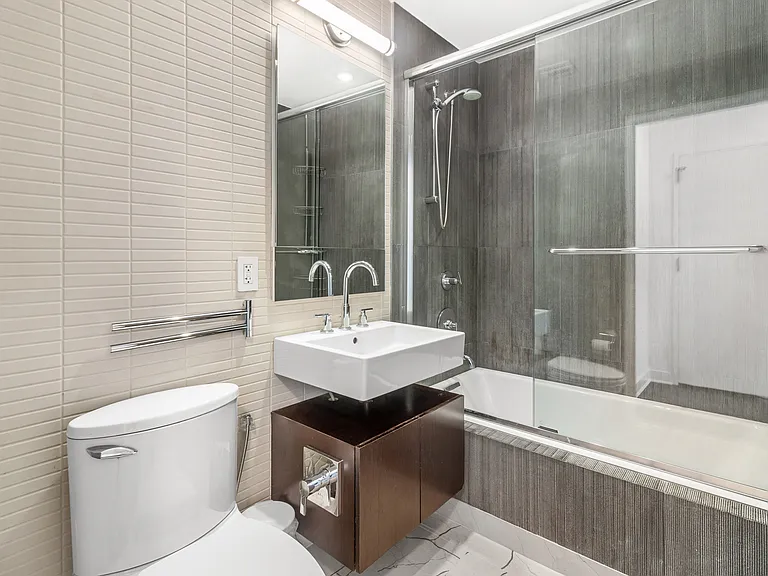 100 W 18th St #5C — Photo 19