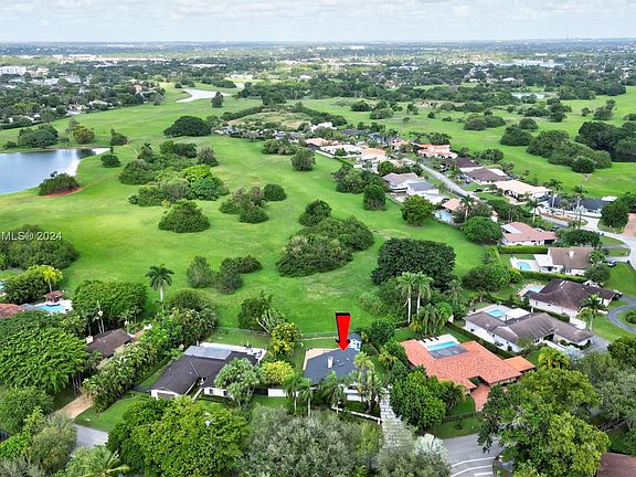 2nd image of 12801 S Calusa Club Dr