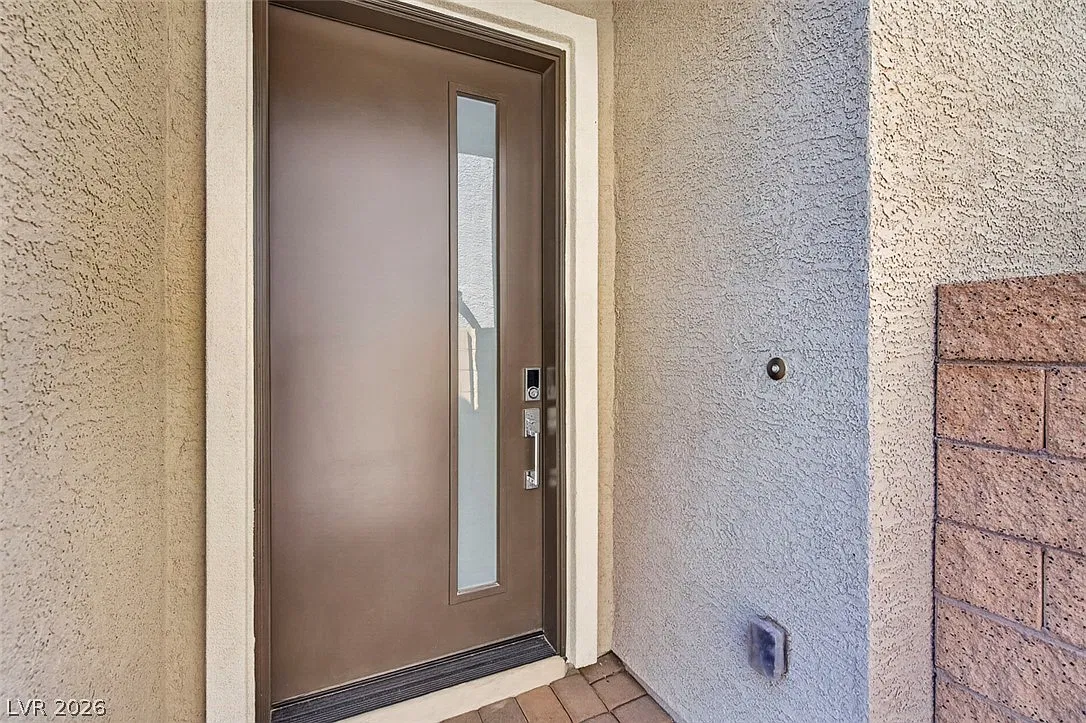 4 bed, 3.0 bath, 2566 sqft, $3,500 — Photo 4