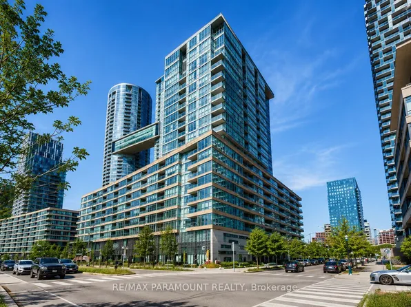 10 Capreol Ct #555, Toronto, ON M5V 4B3