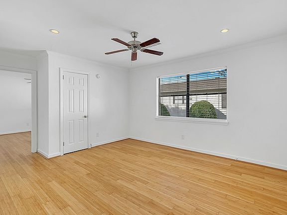 5th image of 2920 10th Ave S APT C