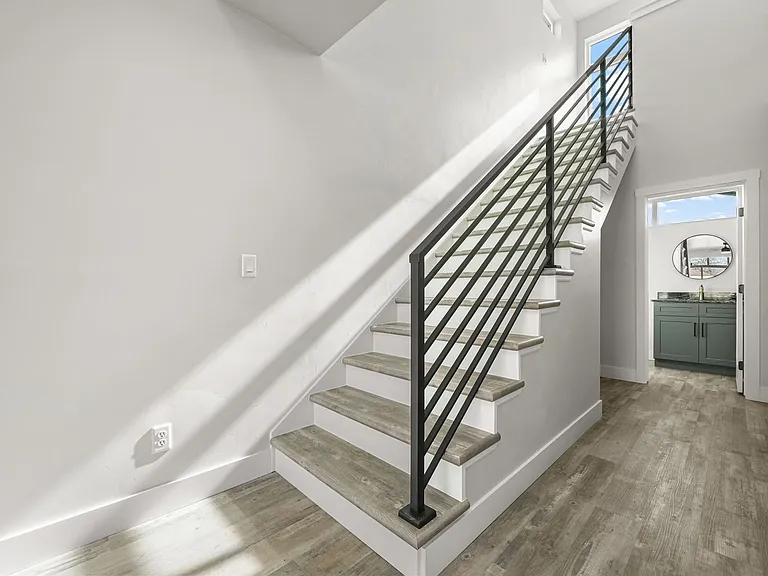1109 Mee Canyon Cir — Photo 23