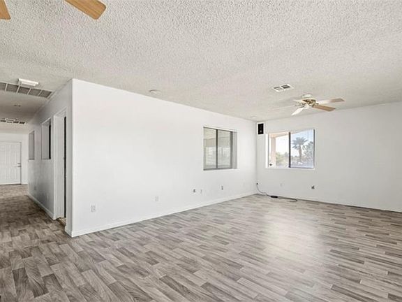 4th image of 1410 W Amarillo Ave