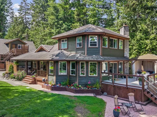 7764 Ships Point Rd, Comox Valley, BC V0R 1W0
