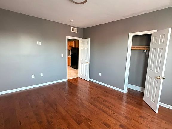 3rd image of 357 Pearl St #5