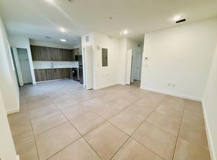1295 W 69th St #203, Hialeah, FL 33014
