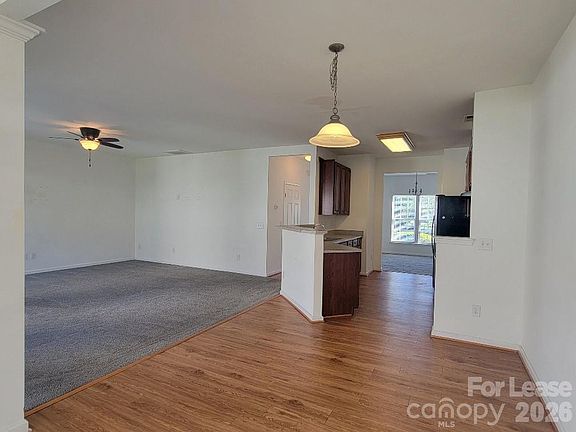 2nd image of 177 Autumn Falls Dr