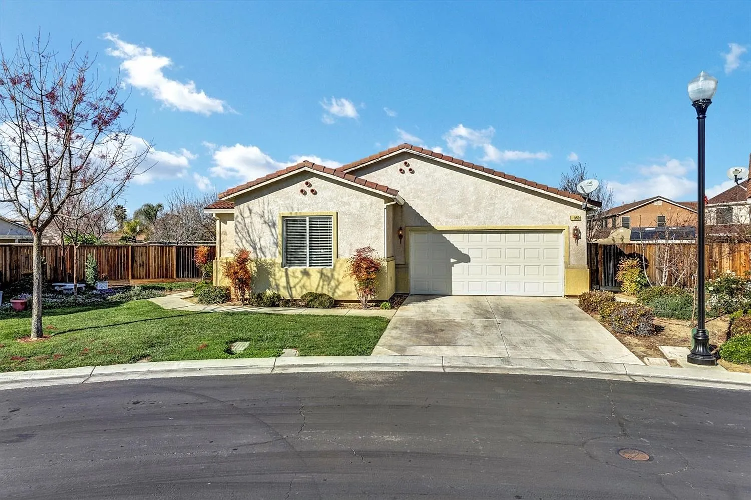 2959 La Vina Cir photo 1